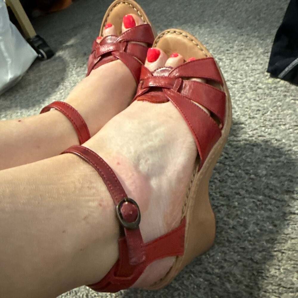 Born Red Leather Wedge Sandals with Ankle Strap 9